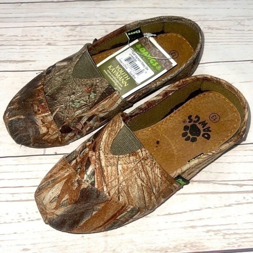 DAWGS Camo Kids Shoes size 13